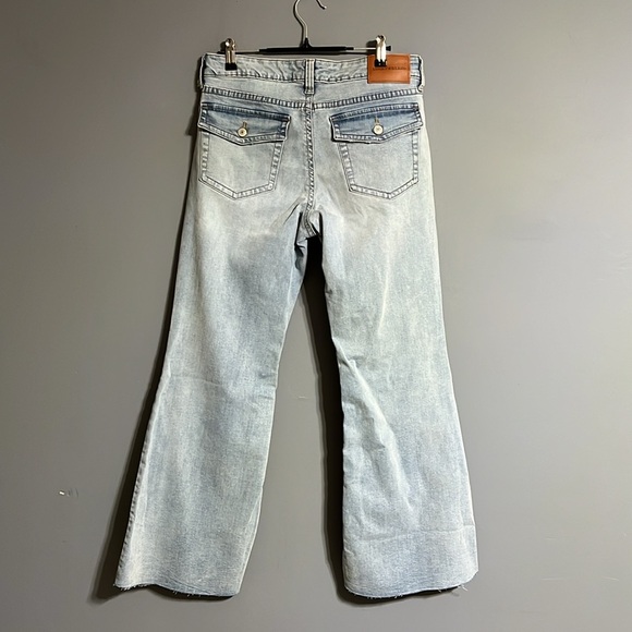 Lucky Brand Light Blue Jeans flare leg size 10 - Picture 2 of 11